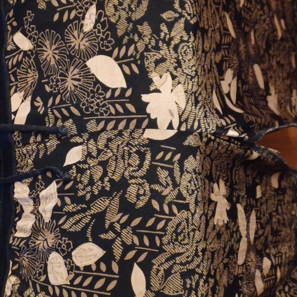 Chicos Travelers pants in a Fall print womens size large Chicos size 2 - Picture 6 of 6